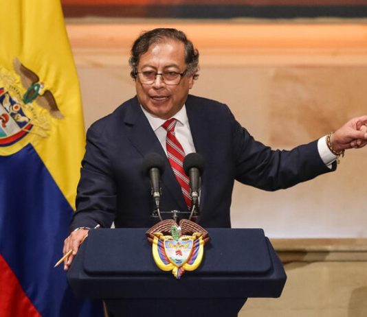 El presidente reiteró que aumento en salario de los congresistas es un procedimiento de ley